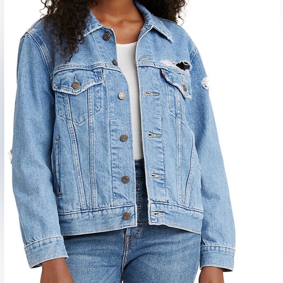 Levi’s Distressed Ex Boyfriend Trucker Jean Jacket NWT - Picture 1 of 10